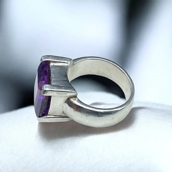 🌺Large Sterling & Purpled Stone  Ring - Picture 6 of 9